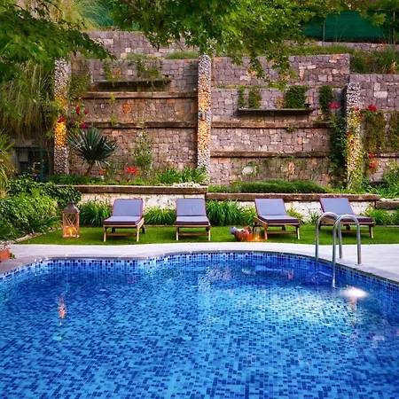Iskenderun Sleeps 6 With Pool Air Con And Wifi * Inlice