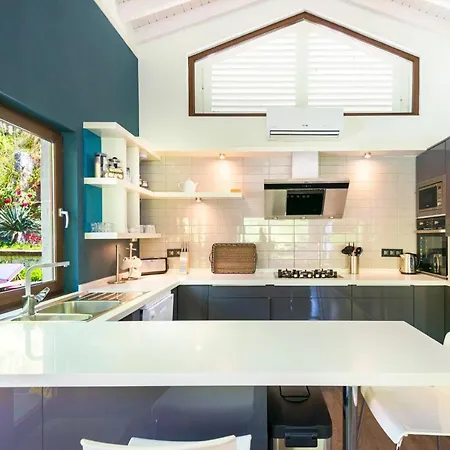 Villa Iskenderun Sleeps 6 With Pool Air Con And Wifi Inlice